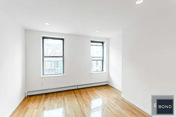 Rented by Bond New York | media 26