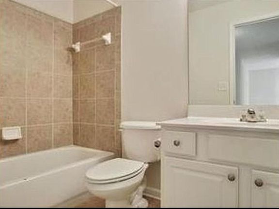 5th image of 105 Finchley Dr