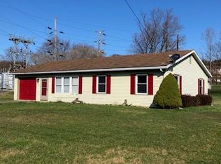 97 W Main St, Thompsontown, PA 17094