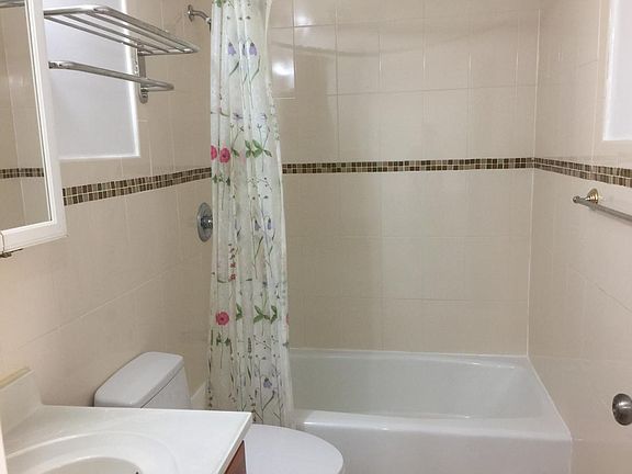 3rd image of 347 Seneca Ave