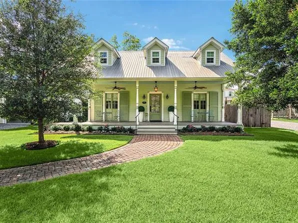418 Lafitte St, Mandeville, LA 70448