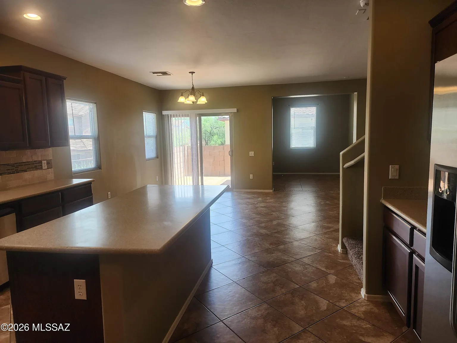 3 bed, 2.5 bath, 1870 sqft, $1,800 — Photo 4