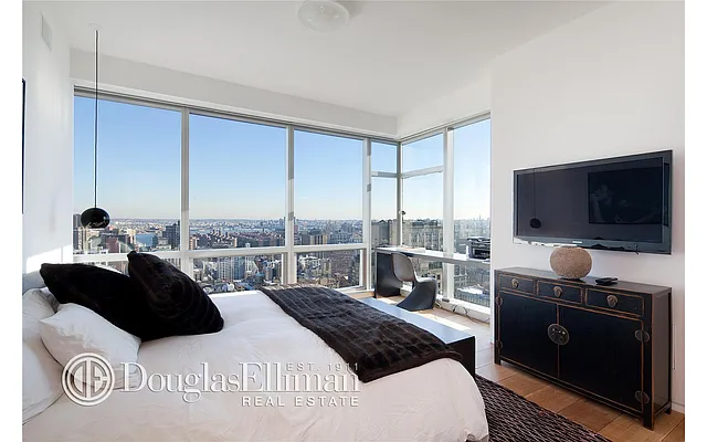 Rented by Douglas Elliman | media 21