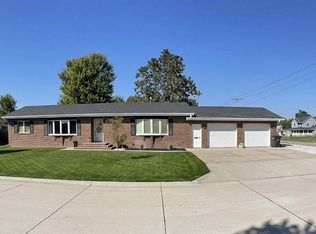 611 N Wayne Ave, Kenesaw, NE 68956