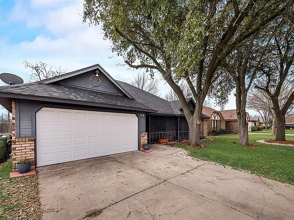 2nd image of 510 Betsy Ross Dr