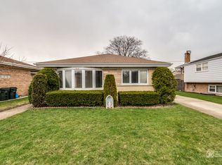7508 Suffield St, Morton Grove, IL 60053