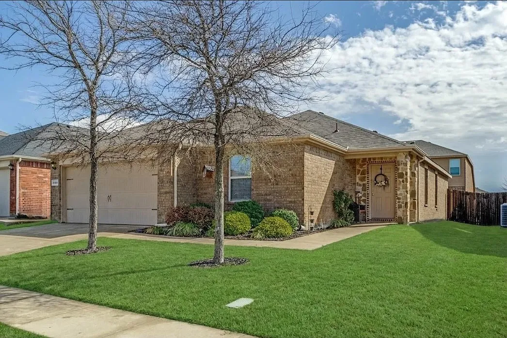 4 bed, 1650 sqft, $1,800 — Photo 1