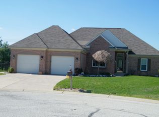 5484 Tracey Jo Ct, Greenwood, IN 46142