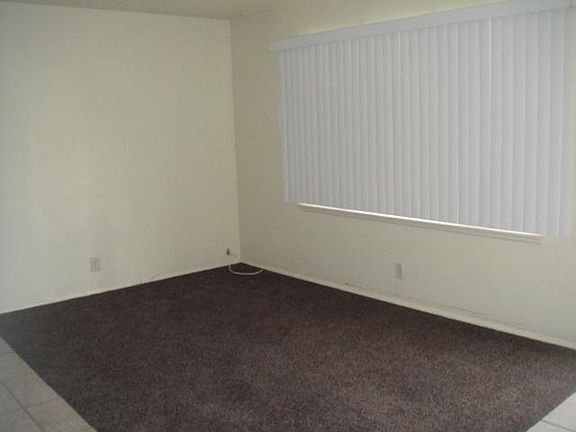 5th image of 319 Brown Ave