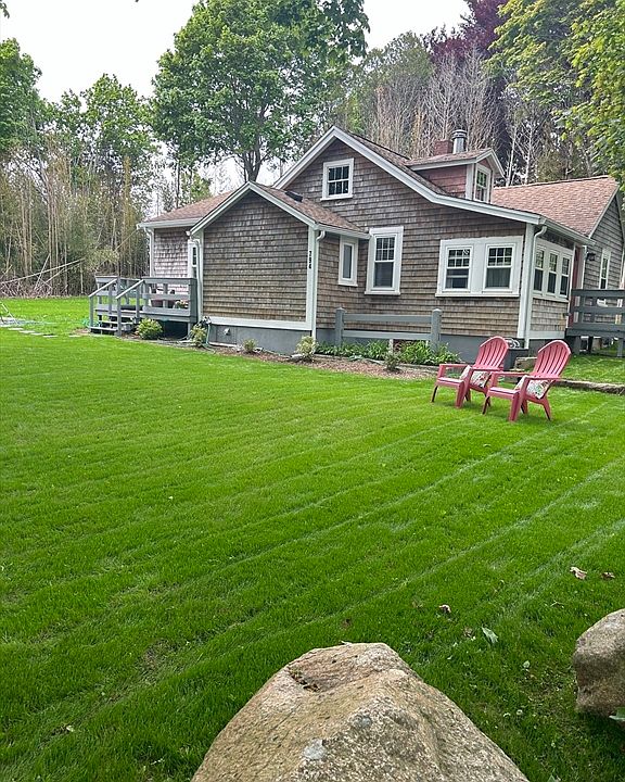 1st image of 794 Sandwich Rd