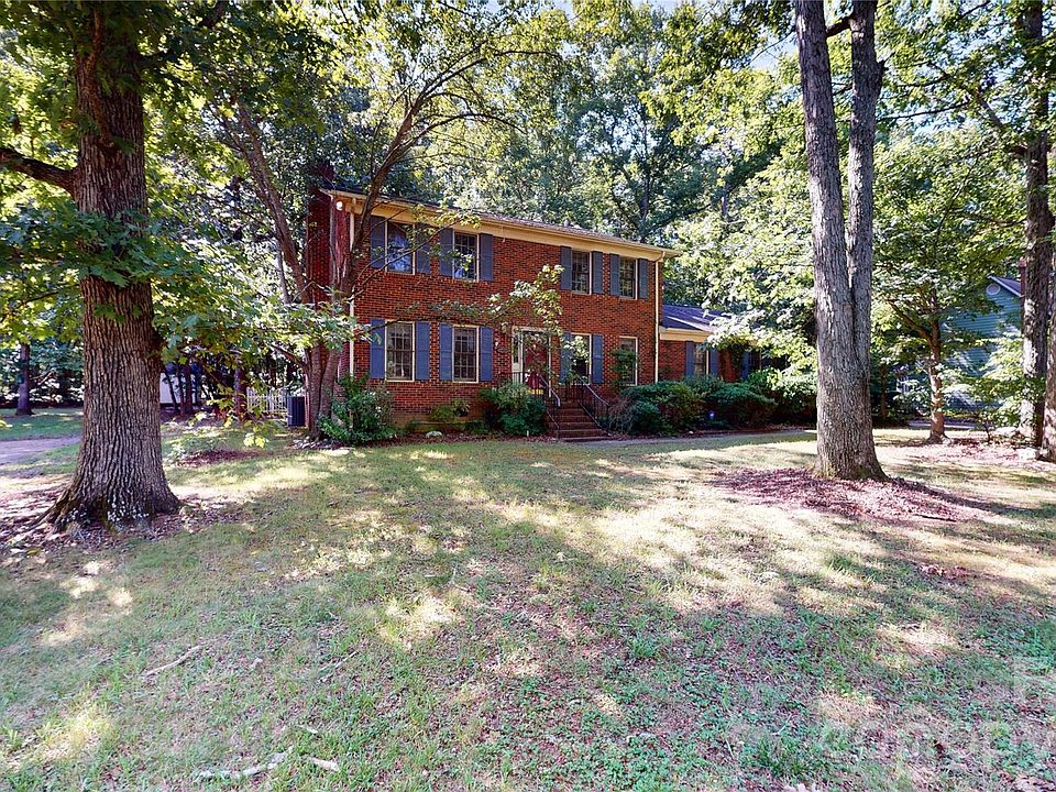 1st image of 2129 Redwood Dr