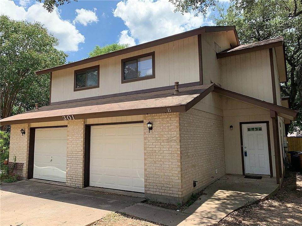 1st image of 301 Villa Oaks Cir #A