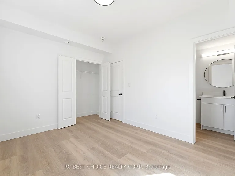108 Briscoe St E — Photo 18