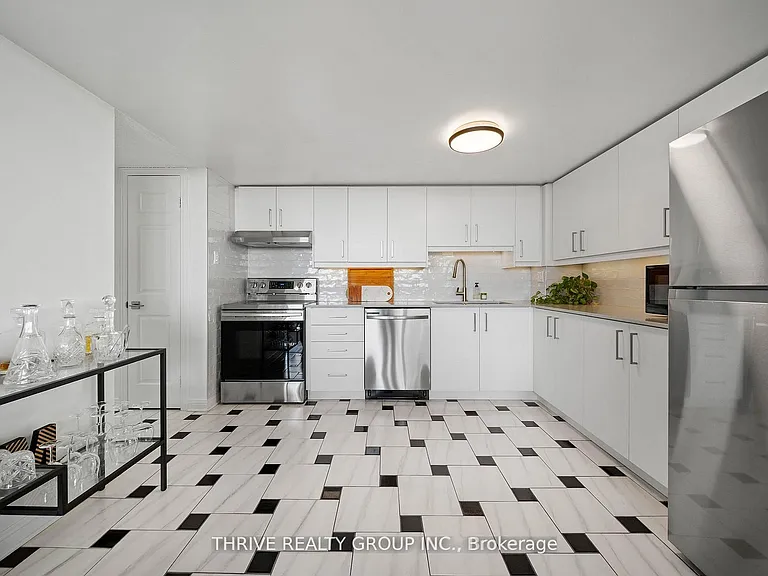 600 Talbot St #803 — Photo 5