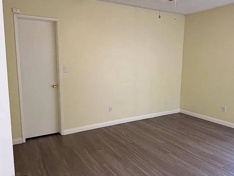 6065 California Ave — Photo 13