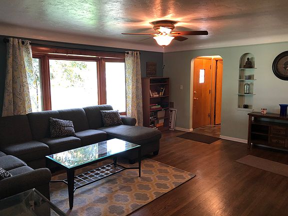 5th image of 4691 W 220th St