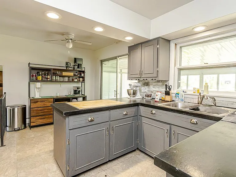 6125 Seaman Rd — Photo 17