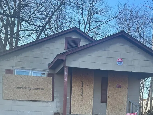 305 Frankfort Ave, Sheffield, AL 35660