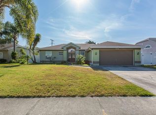 704 Charlotte Ave, Tarpon Springs, FL 34689