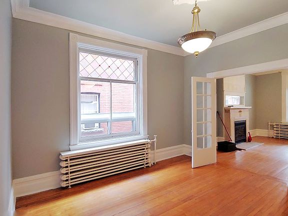 2nd image of 501 Gilmour St #1