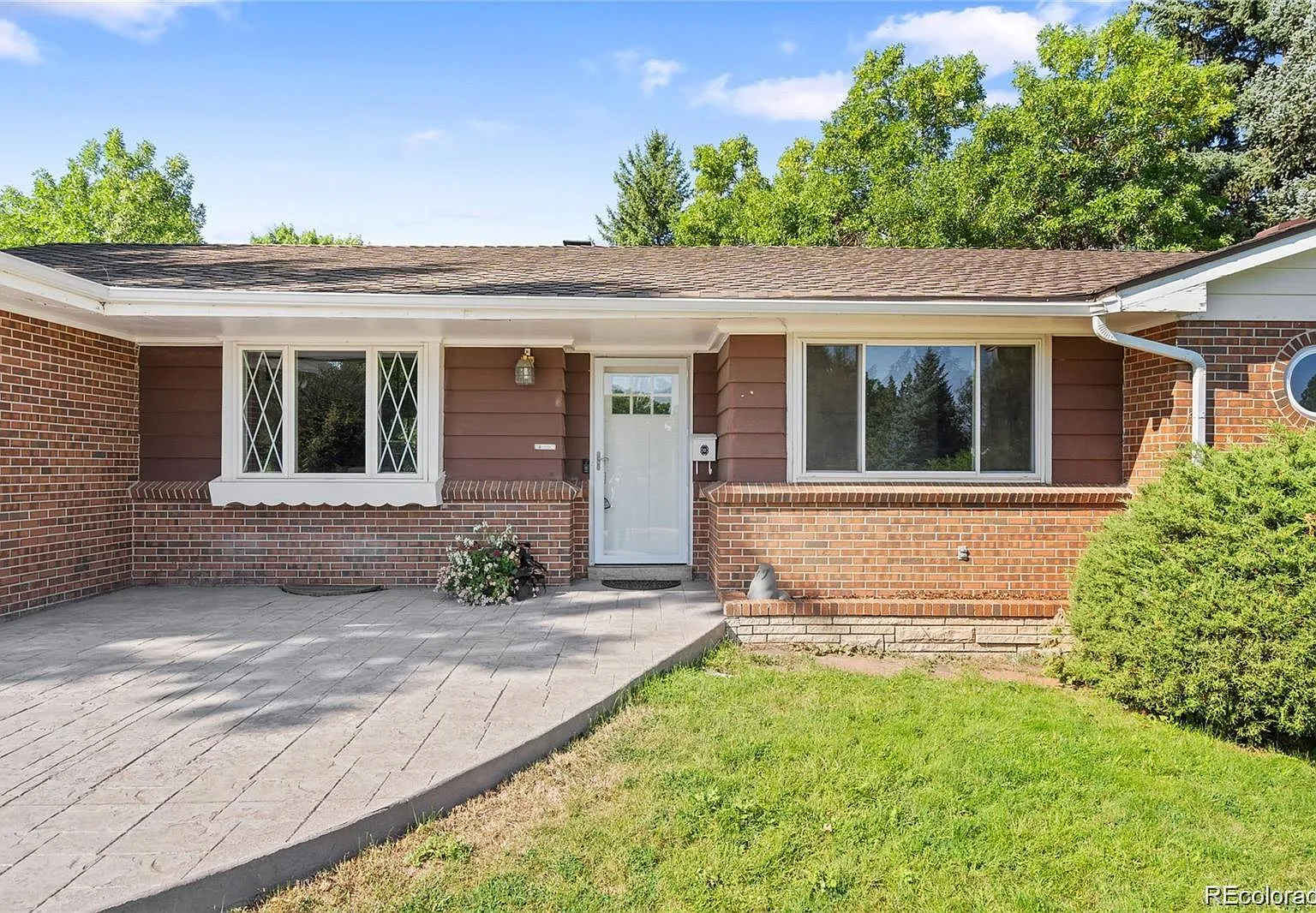 3 bed, 3.0 bath, 1832 sqft, $3,350 — Photo 4