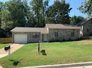 8205 W 24th St, Little Rock, AR 72204
