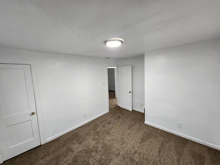 10422 Dove Ave — Photo 11
