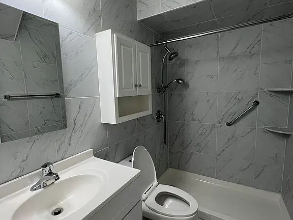 2nd image of 24 Bowling Green Pl #1