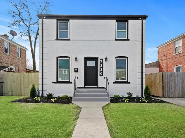 7330 S Francisco Ave, Chicago, IL 60629