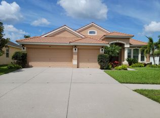 130 Star Shell Dr, Apollo Beach, FL 33572