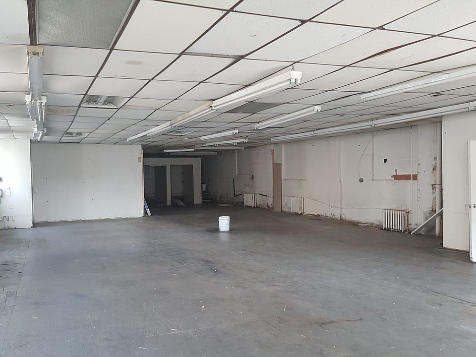 2nd image of 6207 Madison St