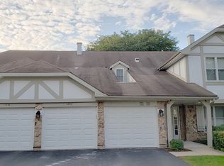 1245 N Regency Dr, Vernon Hills, IL 60061