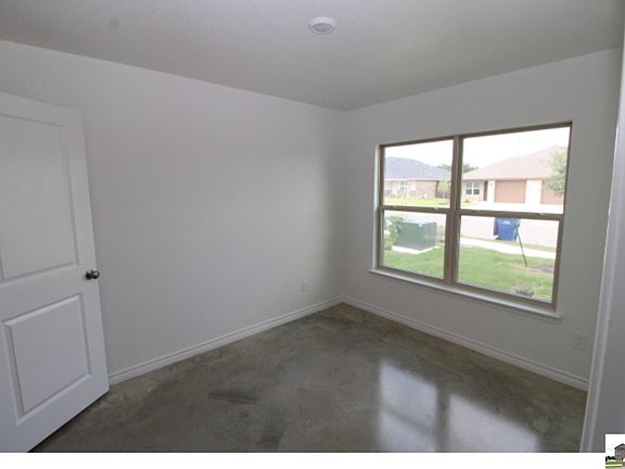 3rd image of 514 Lost Trl #B