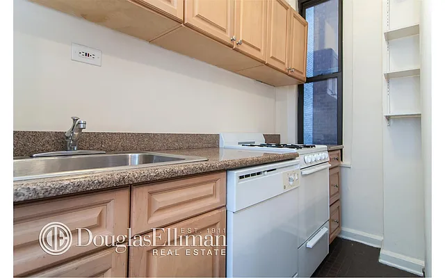 Rented by Douglas Elliman | media 10