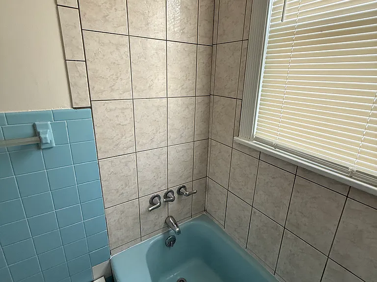 144-146 Taft Ave #1 — Photo 13