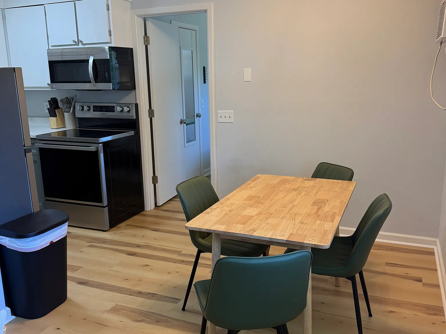 2 bed, 750 sqft, $2,000 — Photo 3