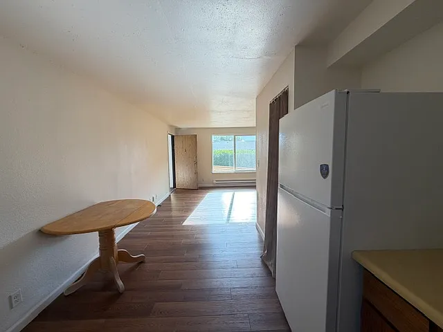 29772 Hillcrest St — Photo 2