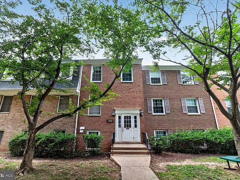 788 Quince Orchard Blvd #201 — Photo 1