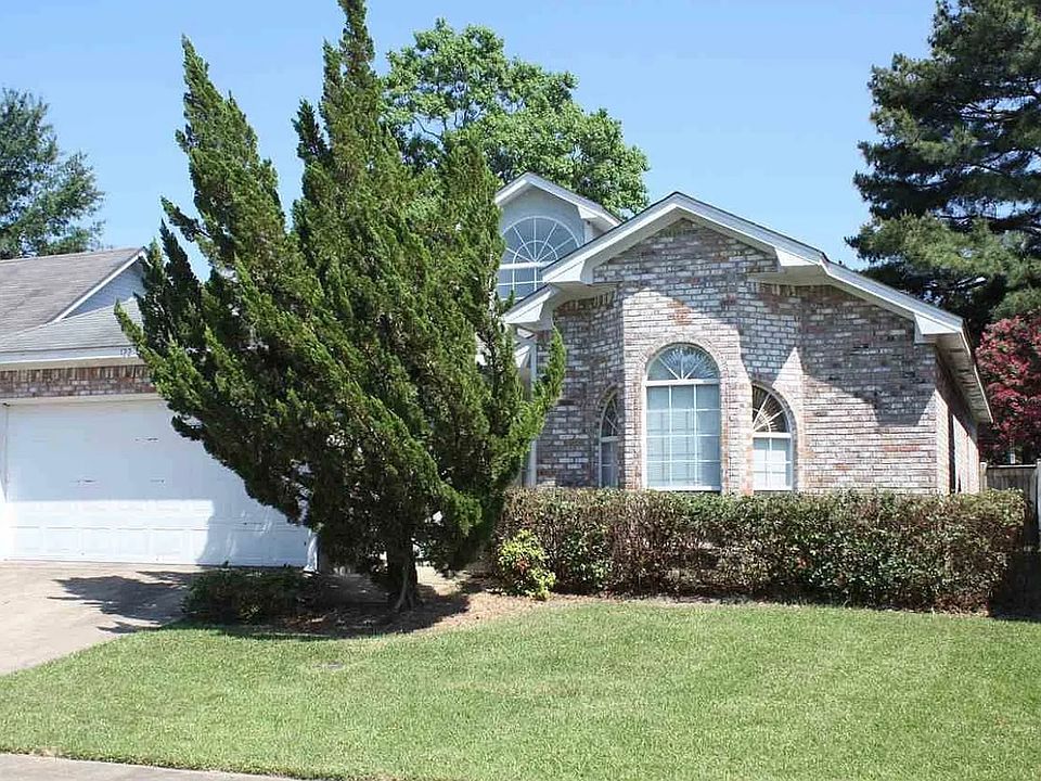 1st image of 122 Brenhaven Blvd