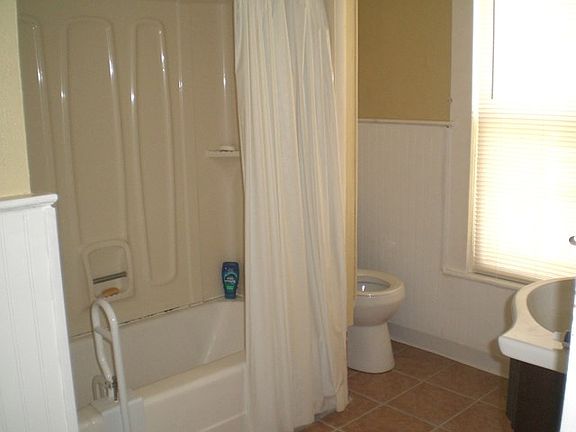 2nd image of 408 Hoffman Ave