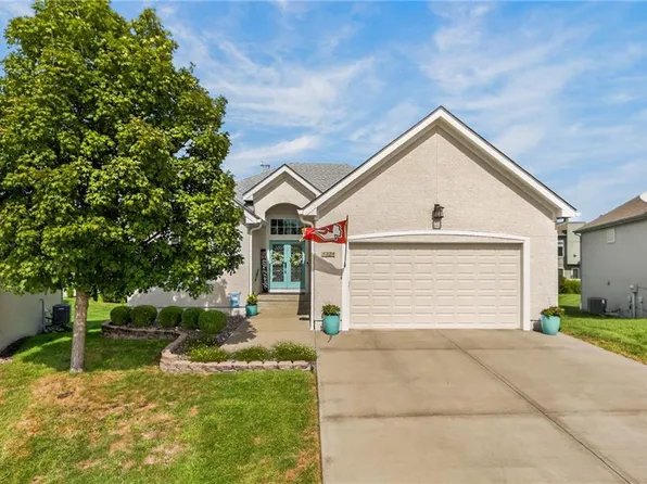3328 SW Jessie Ln, Lees Summit, MO 64082