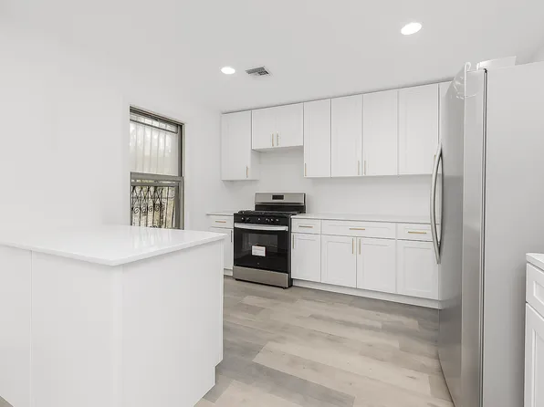 975 East 178th Street image 5 of 28