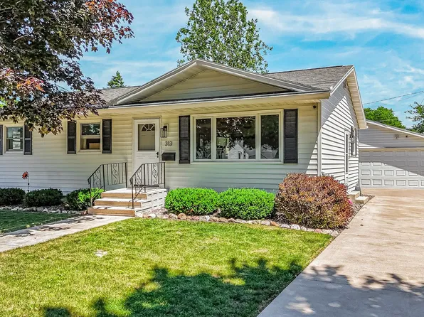 313 Gertrude Ave, Fond Du Lac, WI 54935