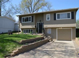 3443 SW Lakeside Dr, Topeka, KS 66614