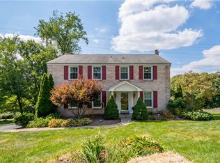 1242 Greystone Dr, Pittsburgh, PA 15241