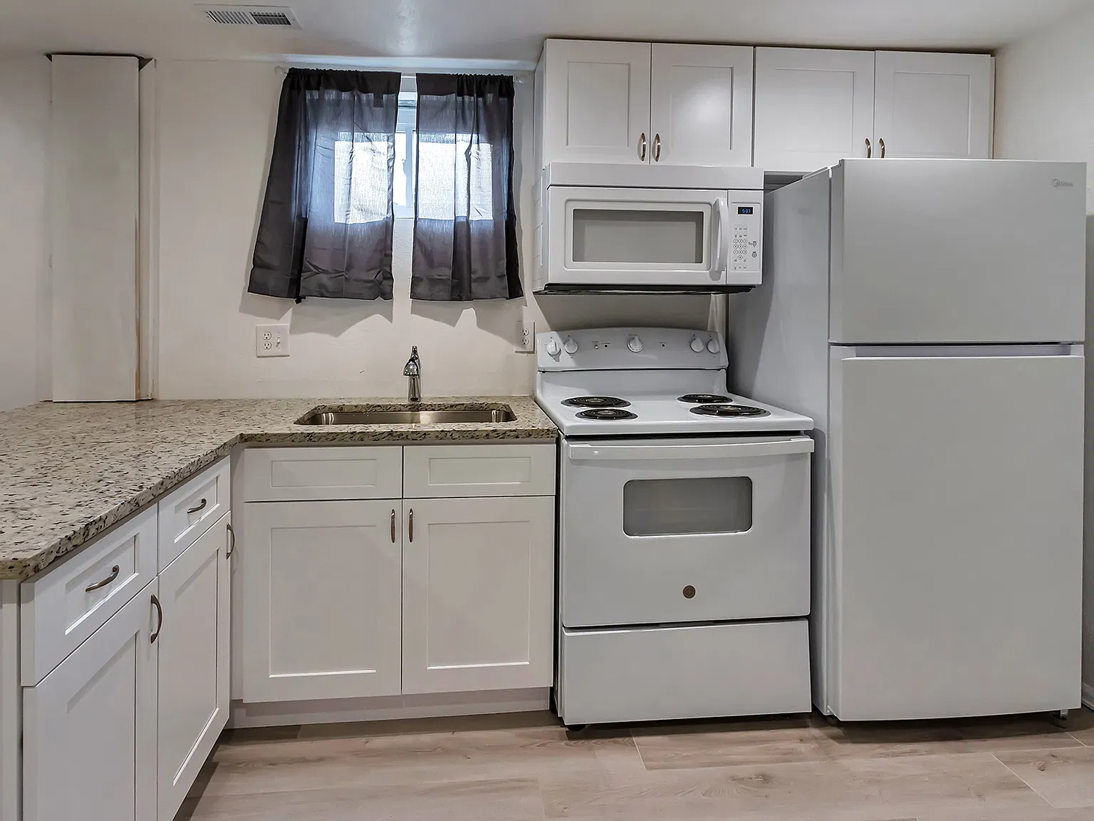 11160 Eaton St — Photo 3