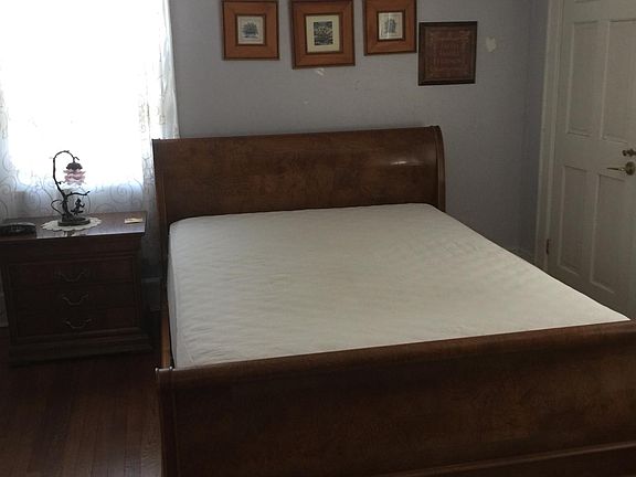 4th image of 255 Beach 122nd St #2