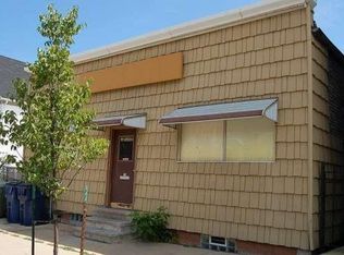 2480 S 6th St, Milwaukee, WI 53215