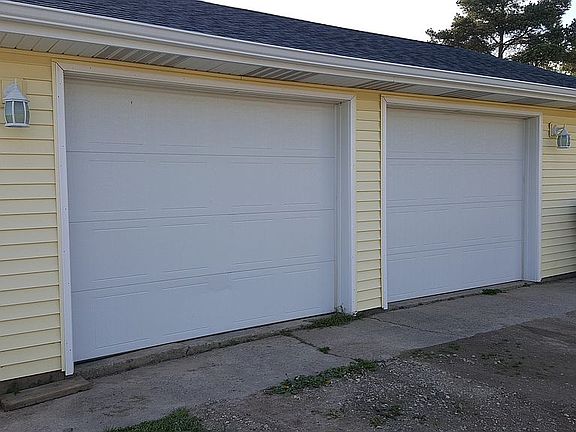 2 car detached garage