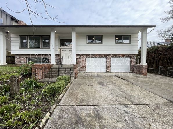 15300 SE Lee Ave